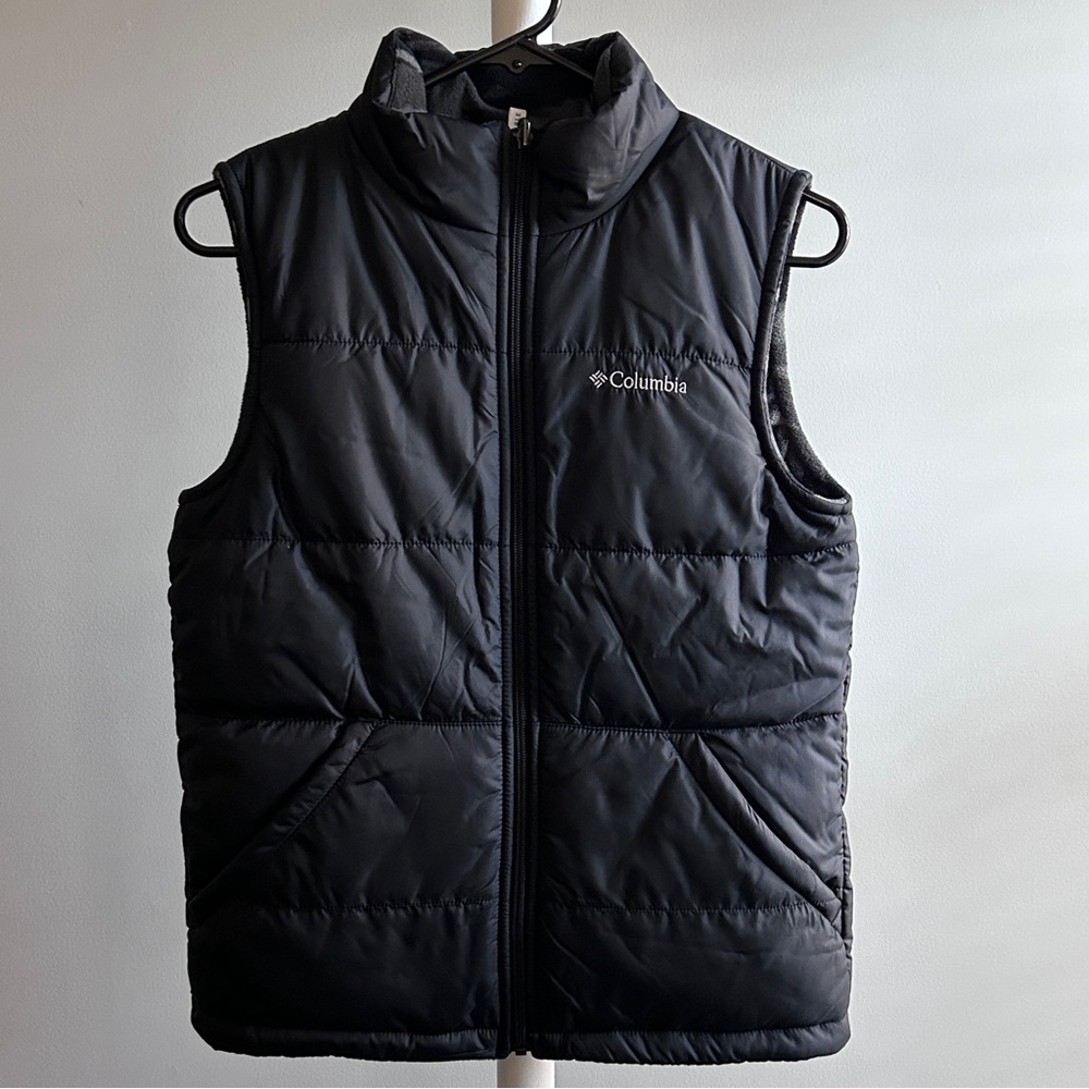 Columbia Black and Gray Camouflage Vest
